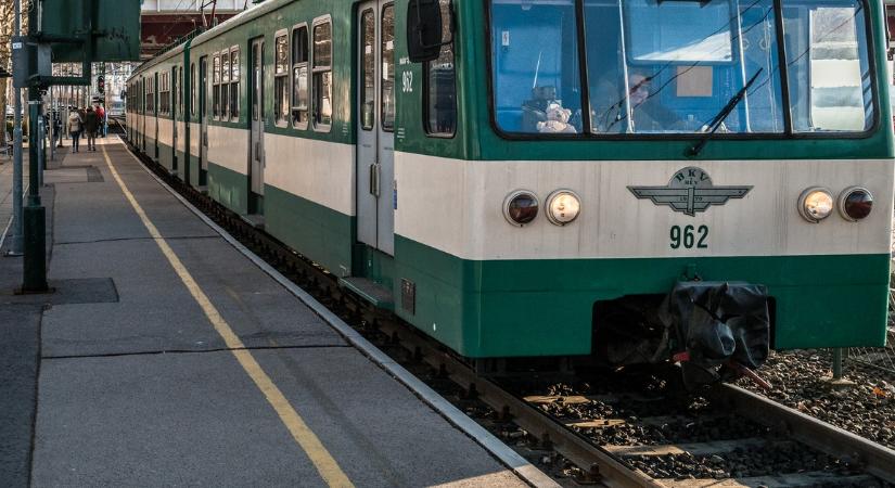 Halálra gázolt egy férfit a gödöllői HÉV
