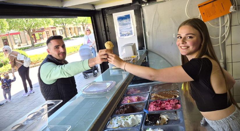 Olasz ízekkel és sportos kinézettel csábít! Már a szomszéd vármegyéből is érkezett vendég a gyerekkori barátok új fagyizójához (galéria)