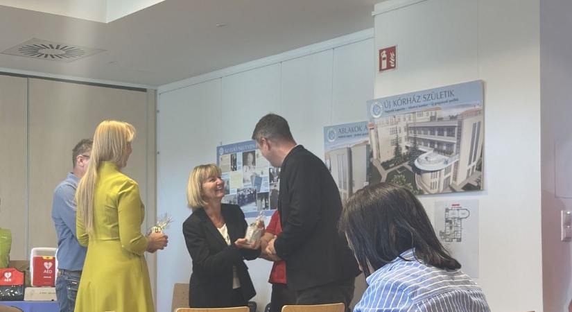 Mostantól bárki életét megmentheti egyetlen készülék Zilizben!