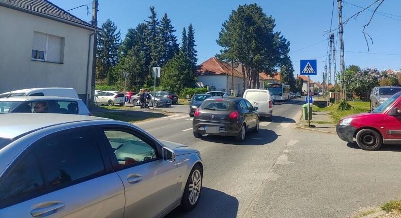 Herényi Virágút: egyre nagyobb a forgalom a környéken - fotók