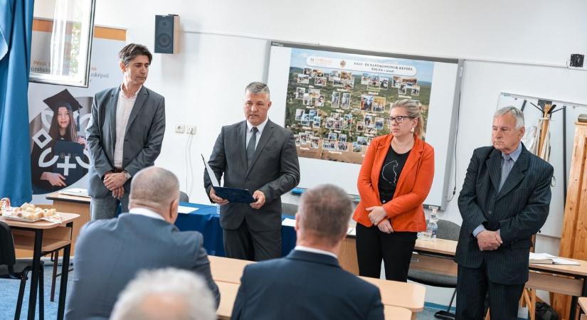 Ők azok, akik ismerik egy település valóságát – az elnök is gratulált nekik