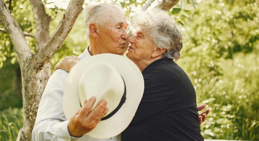 Ha az idősödésre hanyatlásként tekintesz, gyorsabban öregszel