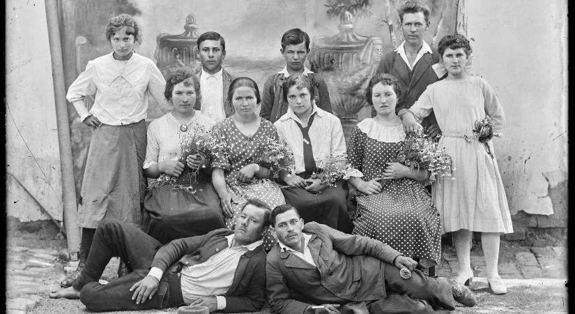 Nyomd meg a gombot – Magyarország megőrül és lefényképezteti magát