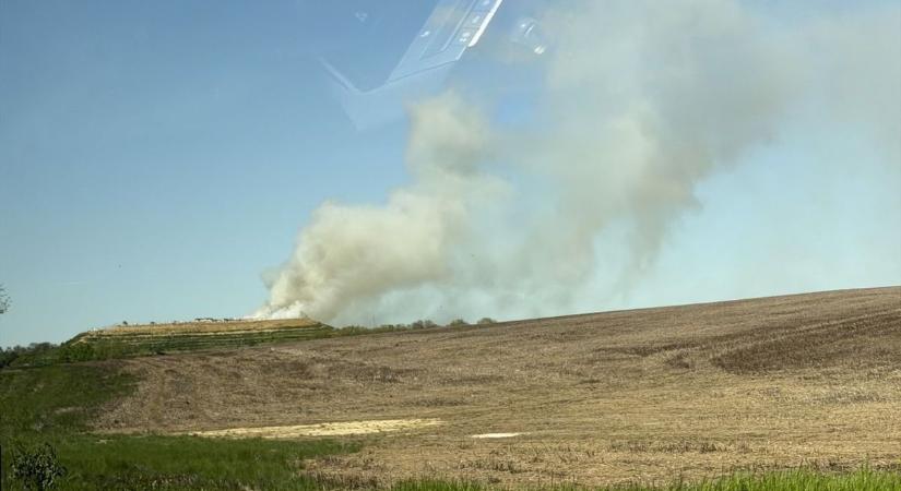 Ég a szemét egy zalai hulladékfeldolgozó telepen - négy város tűzoltói küzdenek a lángokkal