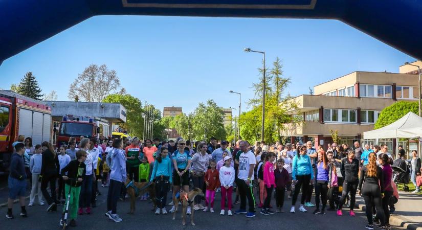 Olimpikon is futócipőt húzott a sérült gyermekekért – fotókkal, videóval