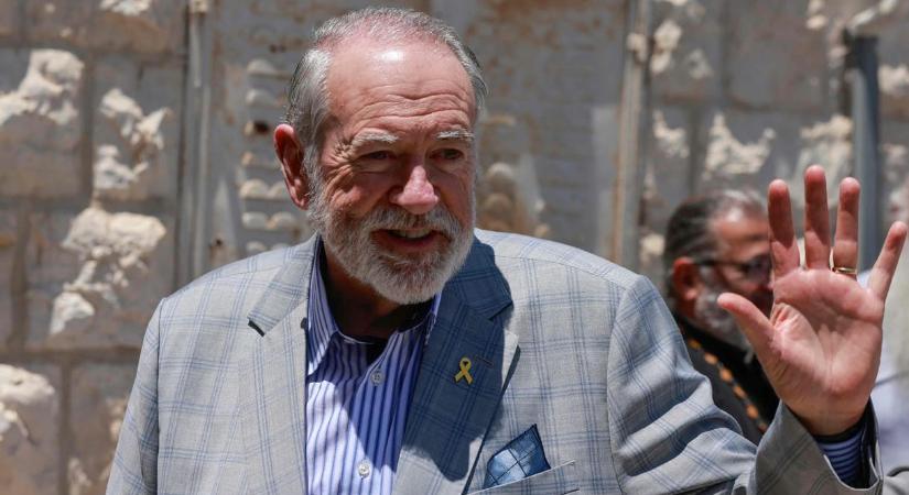 Rockgitáros, kegyelmet adott Keith Richardsnak és Izrael legnagyobb amerikai barátja az USA nagykövete