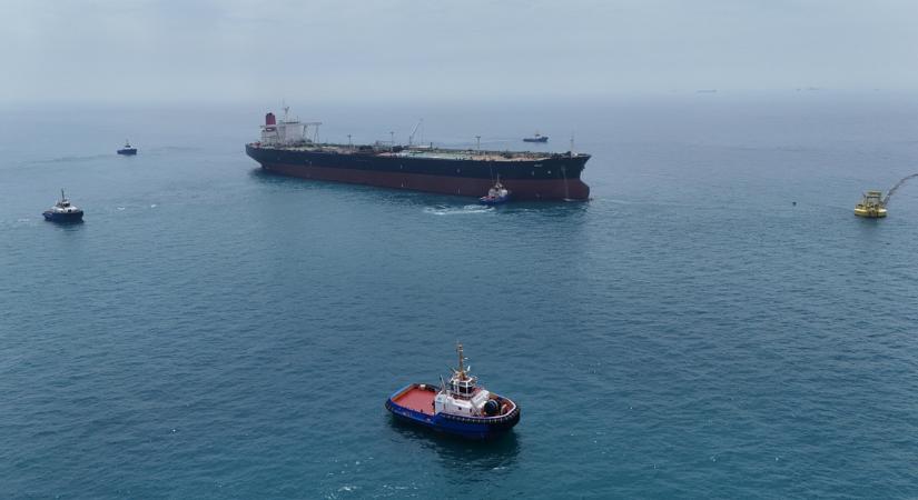 Csalók szednek hajópénzt a Hormuzi-szorosban