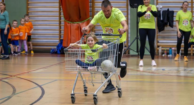 Izgalmas csapatverseny az idei OviSportnapon Szerencsen