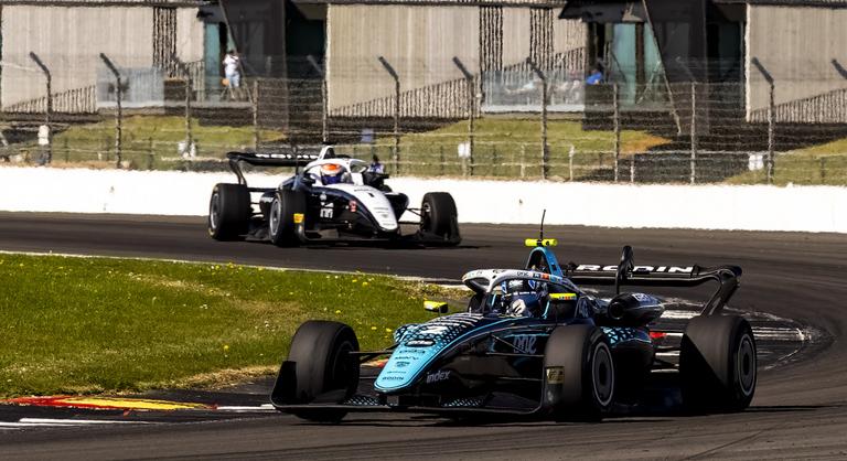 Molnár Martin rögtön az első futamán megszerezte első dobogóját a brit F3-ban