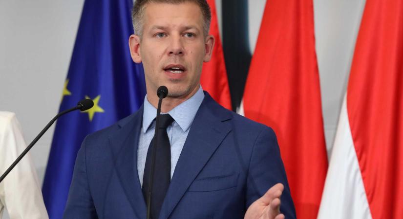 Magyar Péter reagált Orbán parlamenti visszavonulására