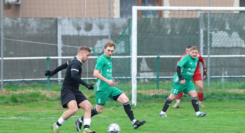 Siklósi Botond bravúros védéseivel meccsben tartotta a kakasdi csapatot