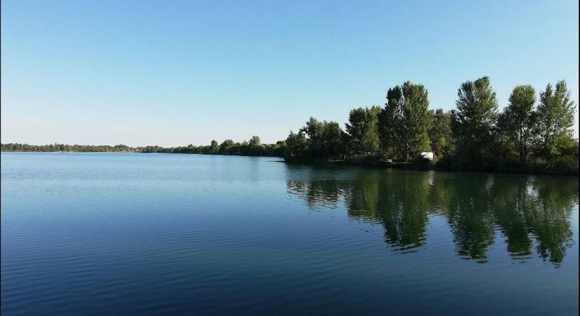 Rekordfogás a betontavon – egy átlagos kiskamasszal azonos súlyú szörnyeteg akadt horogra