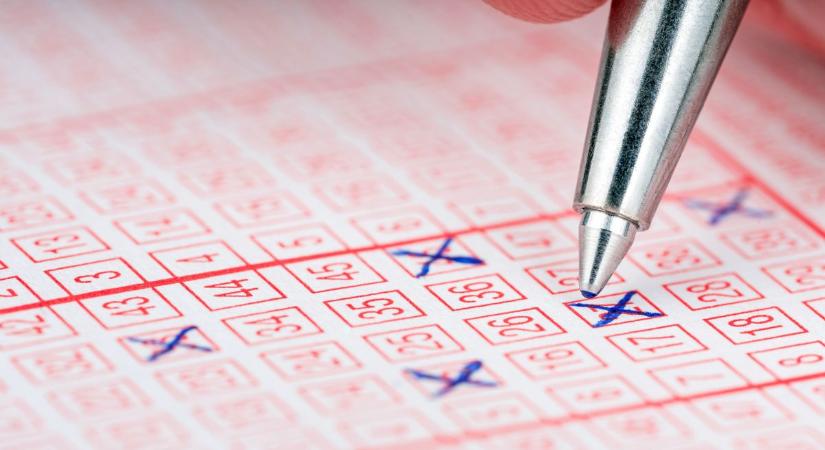 Sorsoltak az Ötöslottón: mutatjuk a nyerőszámokat