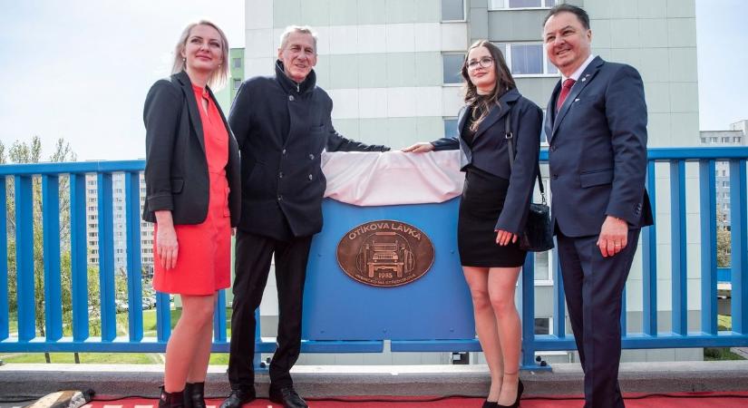 Gyaloghidat avatott a győri baráti kör a cseh fővárosban