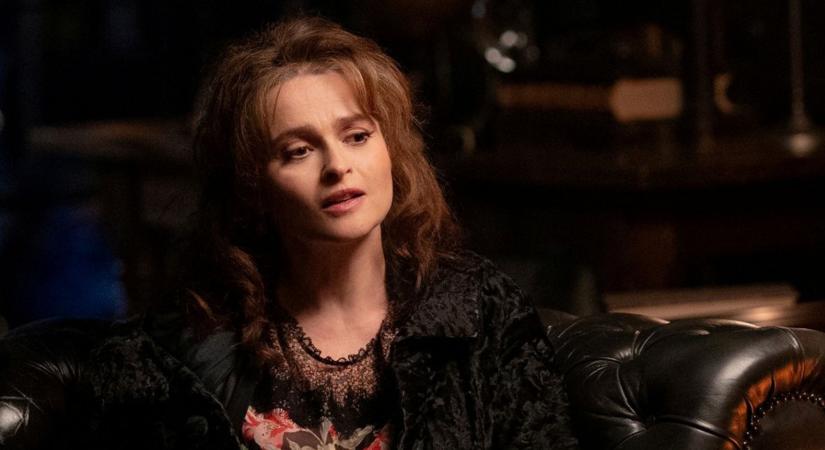 Helena Bonham Carter a forgatás közben száll ki A fehér lótusz 4. évadából, itt a hivatalos indoklás