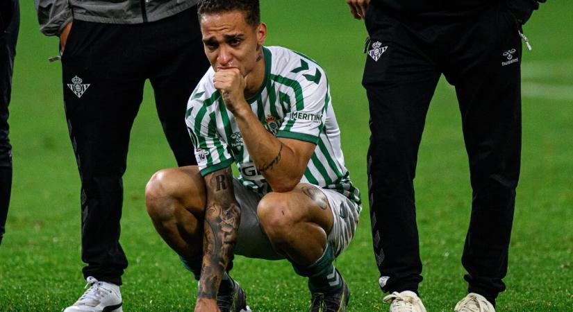 Megint klubot válthat a Manchester United volt sztárja