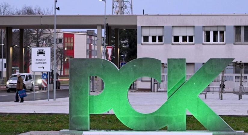 Nagyon betalált Putyin jobbegyenese, káosz készül a német üzemanyagpiacon, veszélybe került a berlini reptér működése is