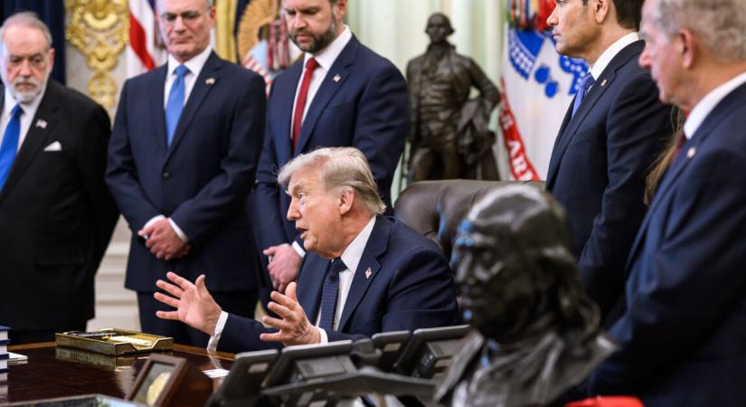 Azonnali bejelentést tett Donald Trump a kimenekítését követően