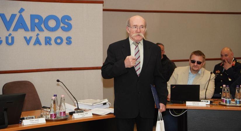 Dunaújváros Közbiztonságáért díjat kapott Hibácskó Ferenc nyugalmazott katona, rendőr