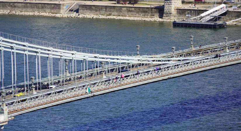 Jön a hidegfront és vele a viharos széllökések, de így is napos idő lesz vasárnap