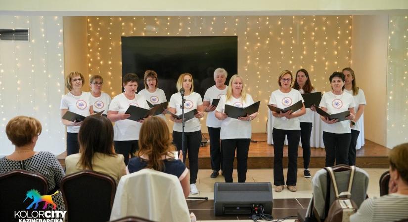 Mesterséges intelligenciától a humor pedagógiájáig, szakmai innovációk az óvodapedagógiai konferencián Kazincbarcikán