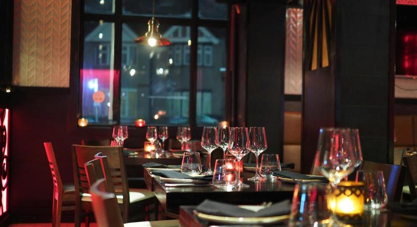 50 év után kénytelenek árat emelni: nem tudja tovább 800 forintért adni a főételeket a legendásan olcsó étteremlánc