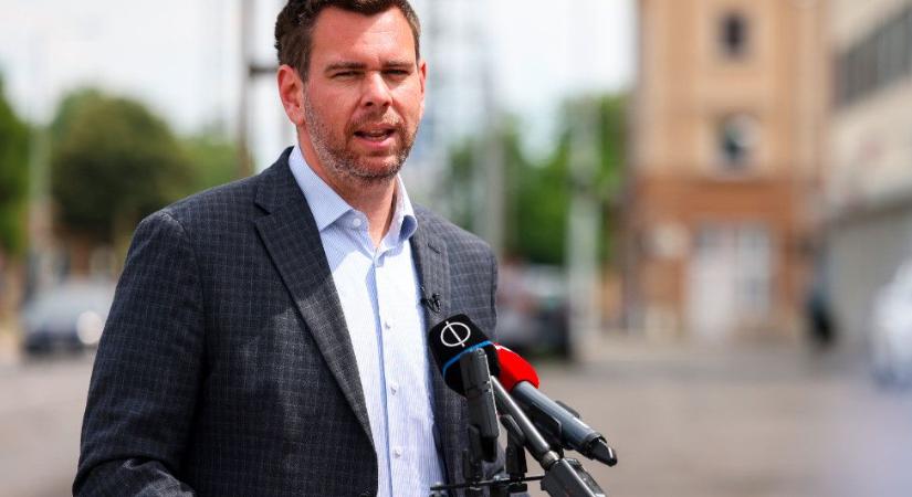 Vitézy Dávid a vidéknek új utakat ígér