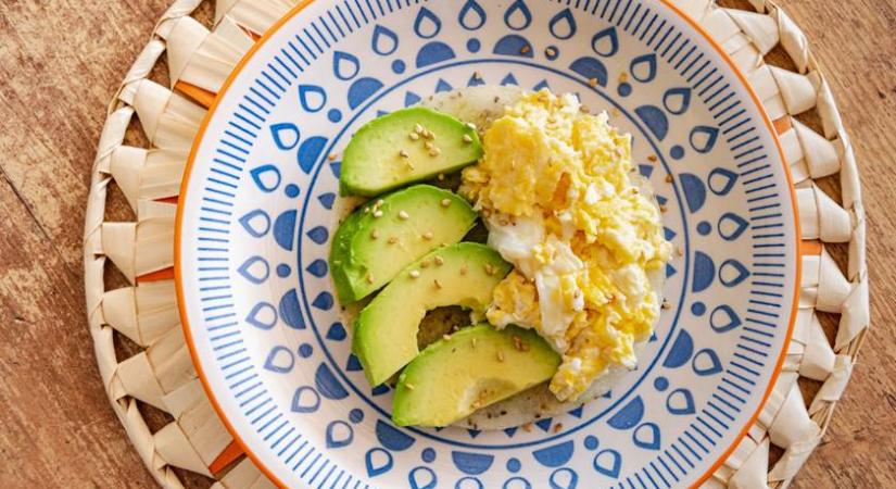 Tele van fehérjével, pörgeti a fogyókúrát: villámgyors reggeli 3 hozzávalóból