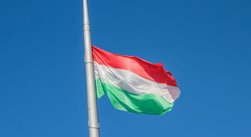 Elvett az izraeli rendőrség egy magyar zászlót, mert hasonlít a palesztinra