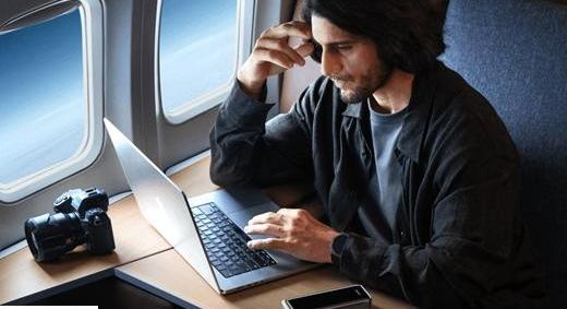 Power bank a hasznos útitárs: milyet és hogyan vihetünk magunkkal a repülőn?