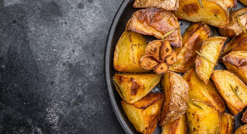 Sokkal ropogósabb lesz a krumpli, ha így sütöd sütőben