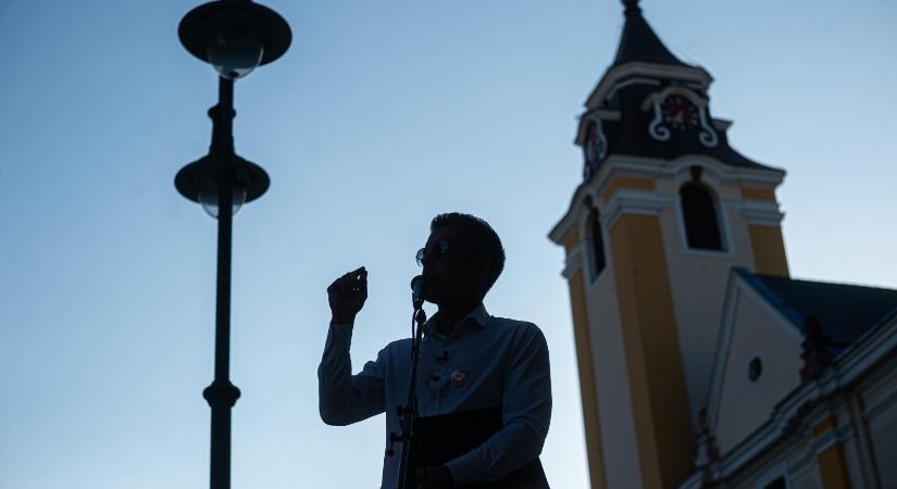 Kínosan kerüli a sajtót a Magyar Péter nevű kamujelölt, aki miatt a Fidesz nyert a vasi 2. számú választókerületben