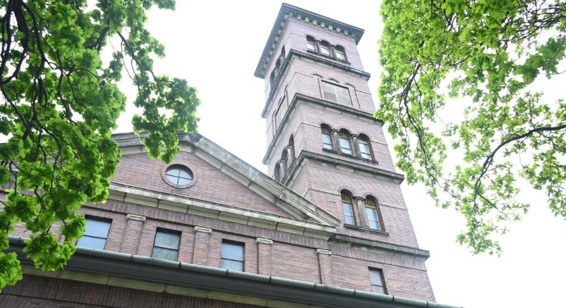 Vége a galambok uralmának, megújul a szolnoki Szentlélek templom tornya