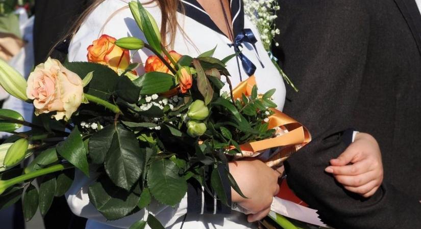 Ezeket kaphatják idén a ballagók – teljesen új irányt vesz az ajándékozás