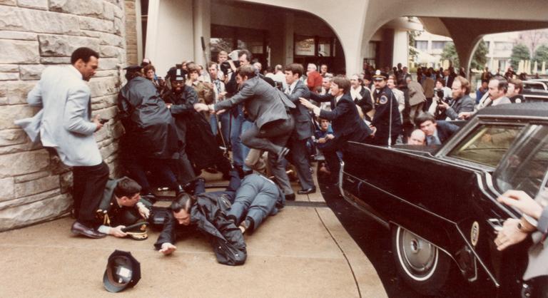 Elátkozott hotel a Washington Hilton, ugyanitt lőtték meg Ronald Reagant 45 éve