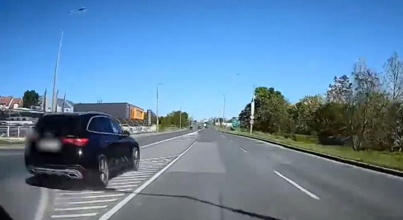 Életveszélyes manőver Patacsnál: így előzött a száguldó sofőr (VIDEÓ)