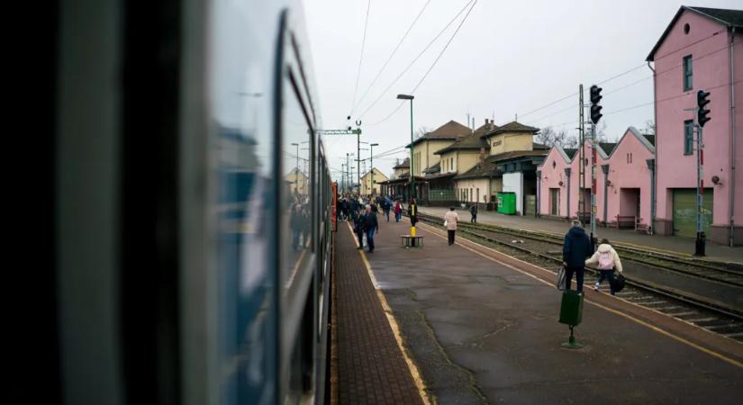 A BYD kellett hozzá: csak évekkel a gyár érkezése után kezdhetik felújítani a Szeged felé vezető vasutat