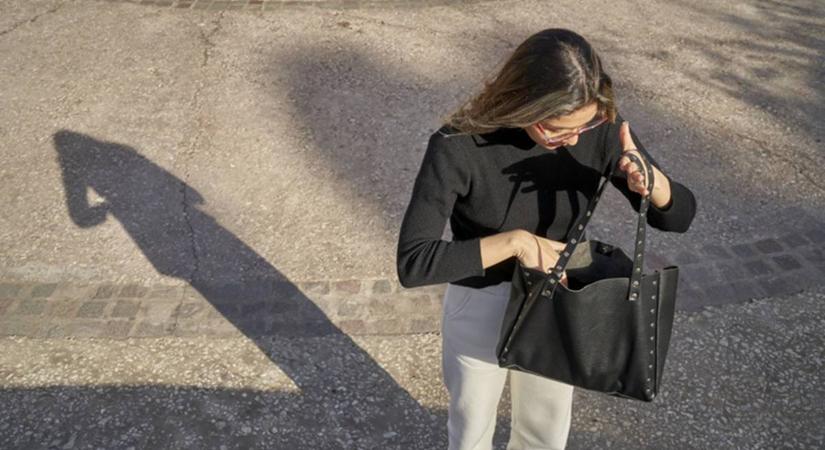 Nem kopnak el az emlékeink, csak benövi a dzsungel