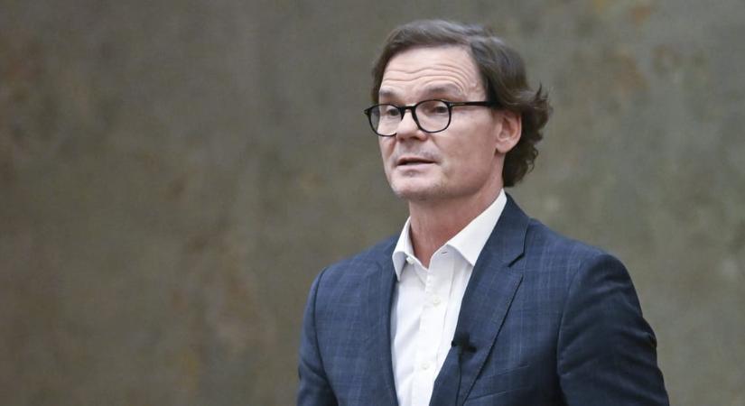 A visszavonuló Bánki Erik szerint azért nyert a Tisza, mert a fiatalokat könnyebben megvezetik a kommunista módszerekkel