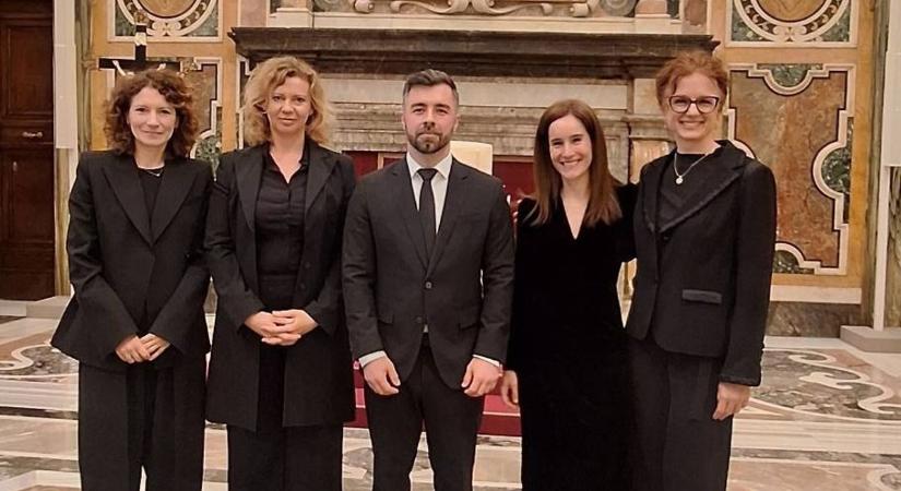 Pápai audiencián vettek részt a Tisza EP-képviselői