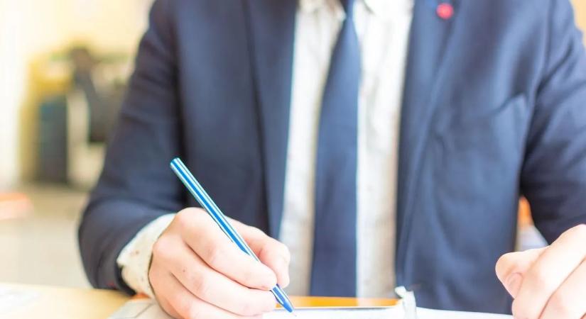 „Megöllek!” – így tört ki a botrány egy végrehajtó irodájában