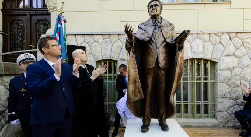 Gulyás Gergely fejet hajtott a magyar református egyház legmeghatározóbb alakja előtt