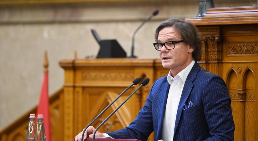 Lemondott egy újabb közismert fideszes politikus