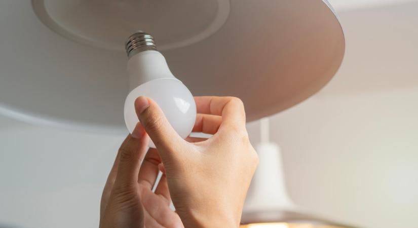 Sorra cserélik le a magyarok a LED-izzókat: 2026-ban ez az új technológia mindent visz a lakásban