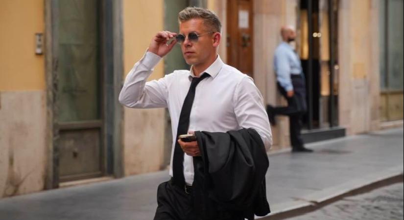 Filmfesztiválra utazik Magyar Péter, de ez is politika