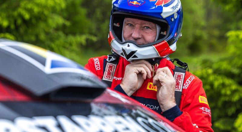 Nagyot borult egy raliversenyen Jos Verstappen