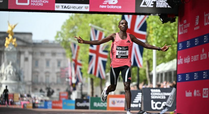 Megdőlt egy álomhatár: Sawe két óra alatt futotta a maratont