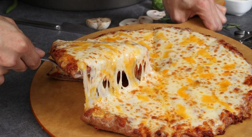 Két perc alatt készíti el a pizzát az új otthoni pizzasütő