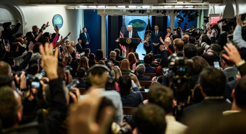 Pillanatok alatt elszabadult a káosz Trump közelében – drámai volt a helyzet