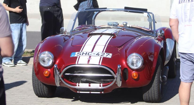 Elképesztően ritka luxus és sportautók találkoztak Székesfehérváron (videó  galéria)